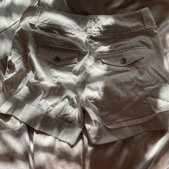 WHITE HOUSE BLACK MARKET SIZE WOMENS 2 - Picture 2 of 3